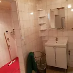 Und Monteurwohnung Mit Grosser Begehbarer Dusche 아파트 뤼넨