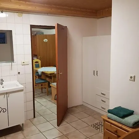 Und Monteurwohnung Mit Grosser Begehbarer Dusche