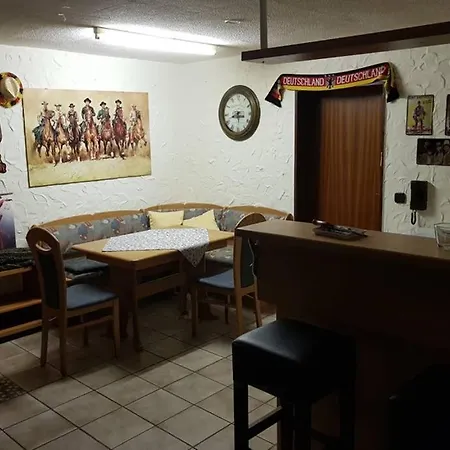 Und Monteurwohnung Mit Grosser Begehbarer Dusche * Luenen