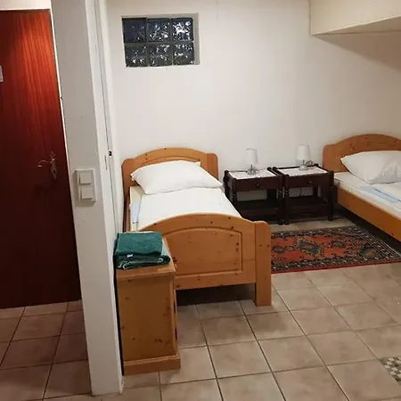 Und Monteurwohnung Mit Grosser Begehbarer Dusche Apartment Luenen