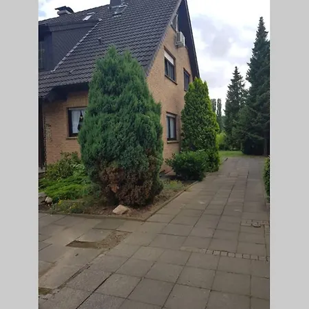 Und Monteurwohnung Mit Grosser Begehbarer Dusche 아파트 뤼넨