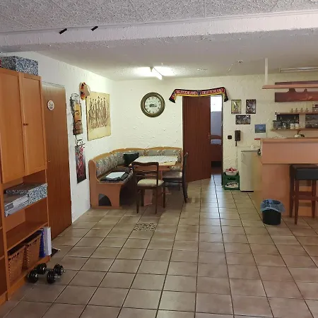 Apartamento Und Monteurwohnung Mit Grosser Begehbarer Dusche