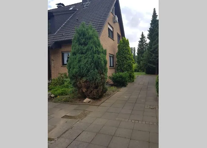 Und Monteurwohnung Mit Grosser Begehbarer Dusche 아파트 뤼넨